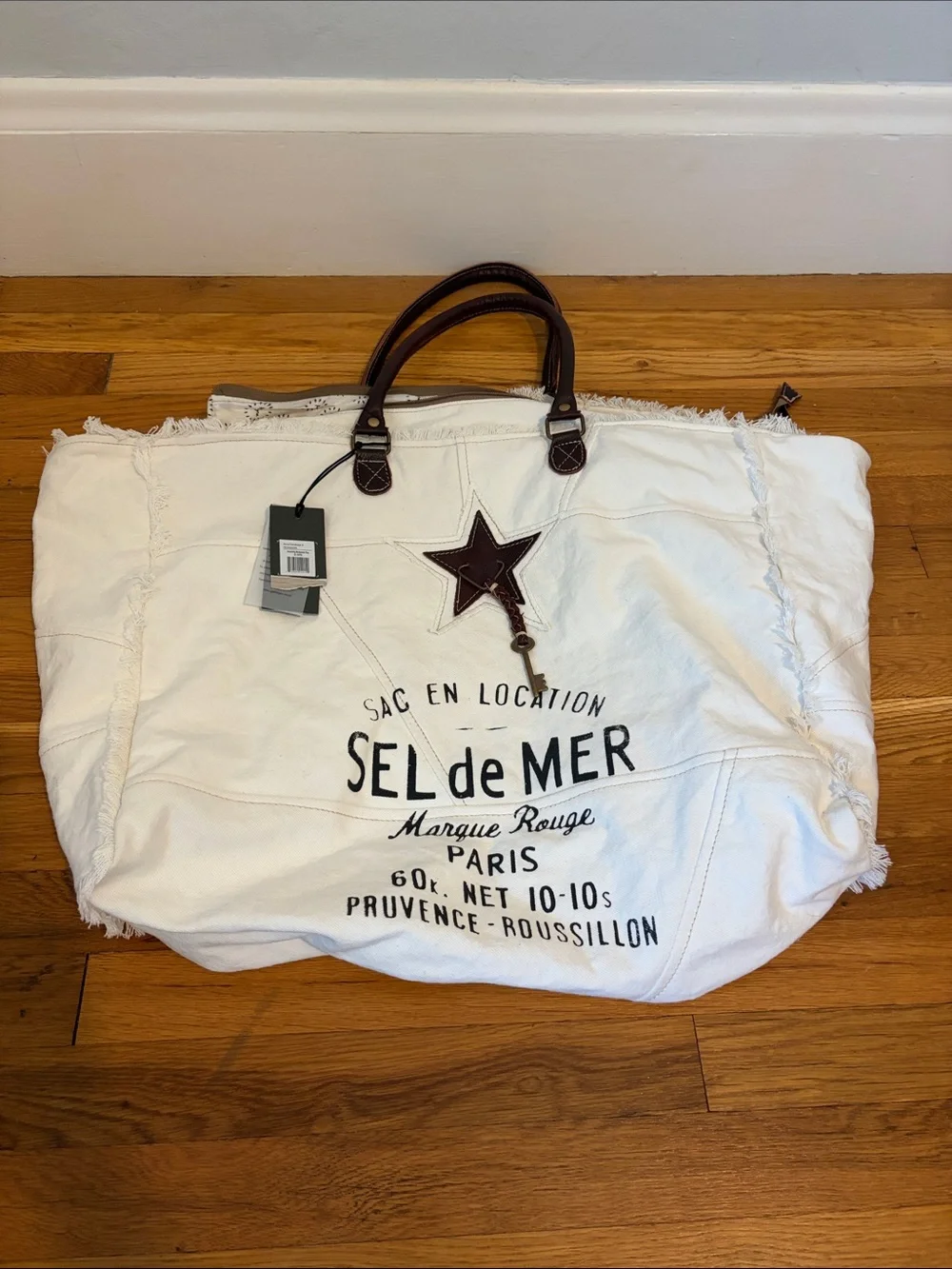 Myra Smashing Weekender Bag